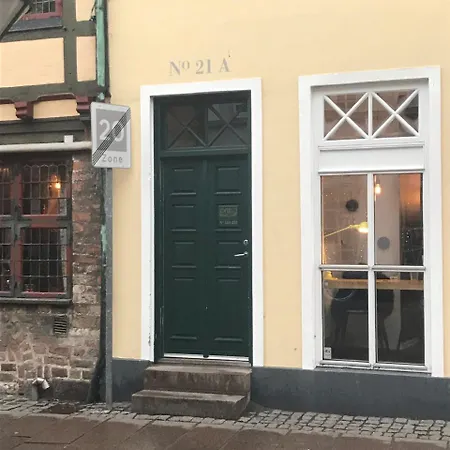 Lägenhetshotell City Hotel Apartments 3*